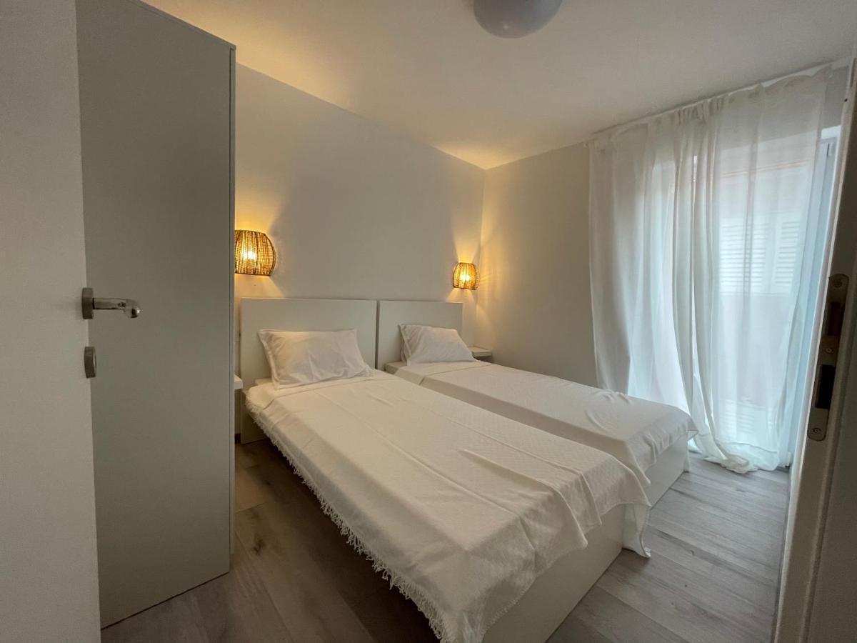Vila Regina Apartment Regina With Swimming Pool Jezera Esterno foto